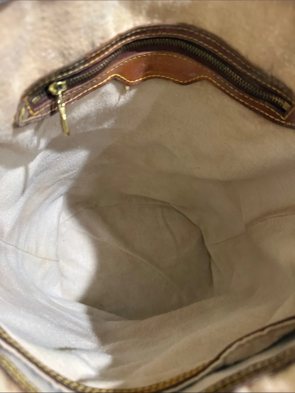 Authentic Louis Vuitton monogram vintage Louis Vuitton bucket shoulder bag